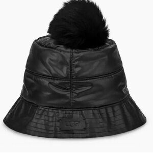 UGG Black‎ Bucket Hat with Pom Pom